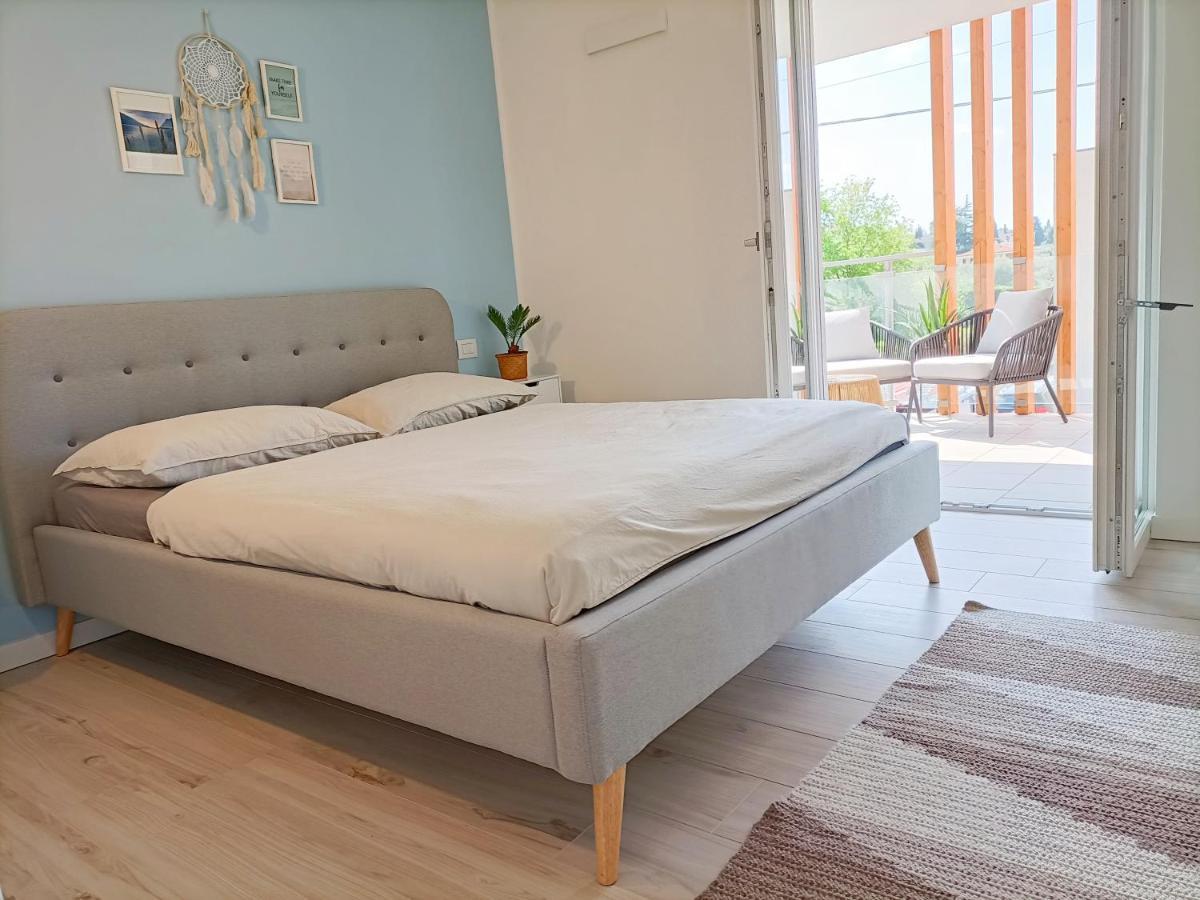 Lake Dream Apartment With Pool In Бардолино Экстерьер фото